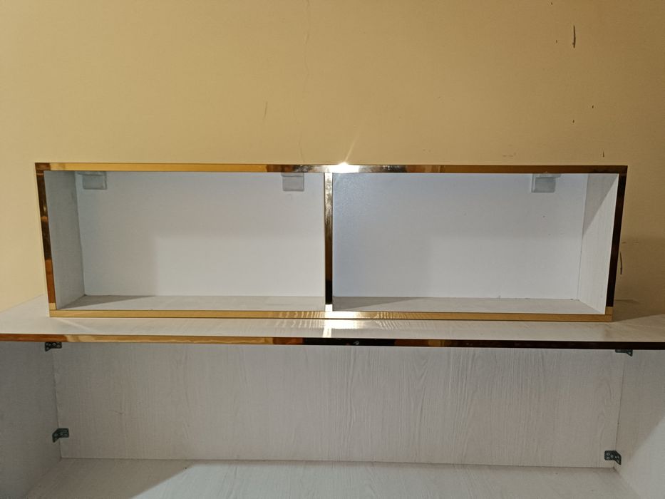 Бар  стол стуллари билан янги.