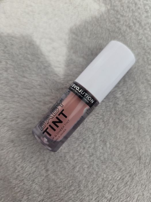 Лот козметика MUA, maybelline, revolution, catrice