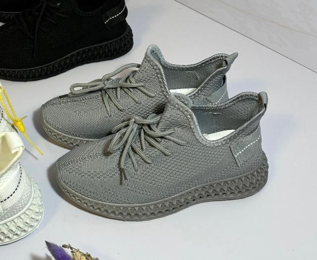 Кроссовки сеточные летние