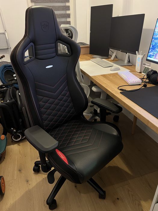 Scaun gaming Noblechairs Epic Black/red