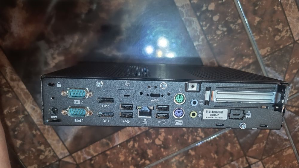 Mini PC / Thin Client Fujitsu FUTRO S9010n/S940n – Nou, Silențios (Intel Quad-Core, 4/8 GB RAM, 32/64 GB SSD M2 sata 2242)