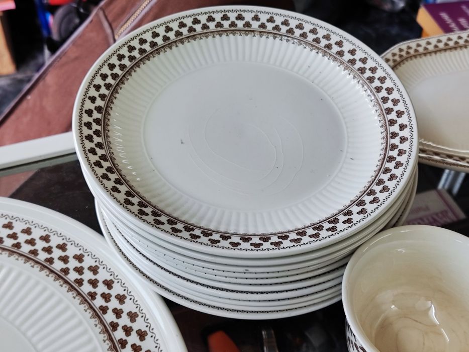 Порцеланов сервиза чаши и чинии Англия Adams