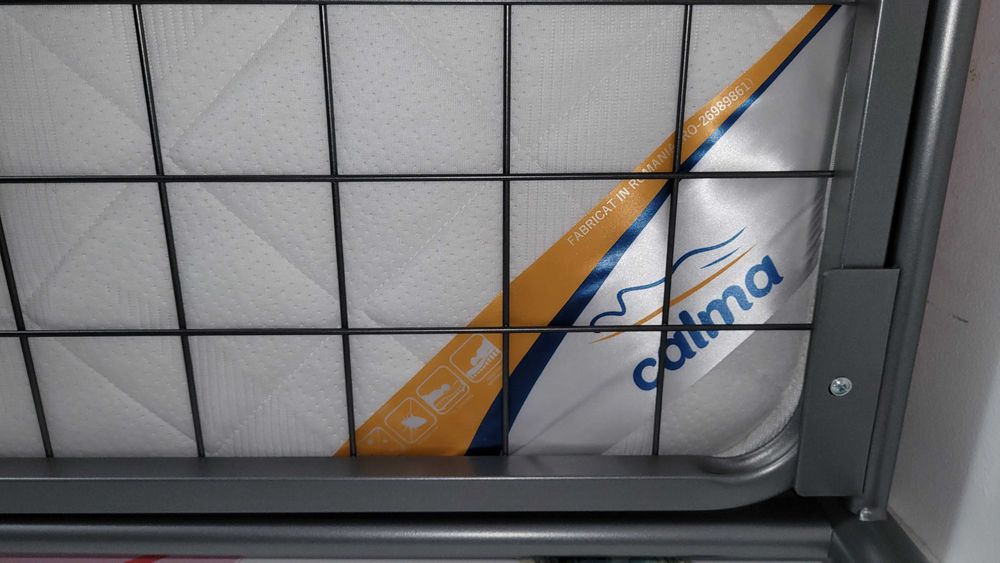 Vând pat supraetajat, Ikea, pentru un copil de 6 ani +