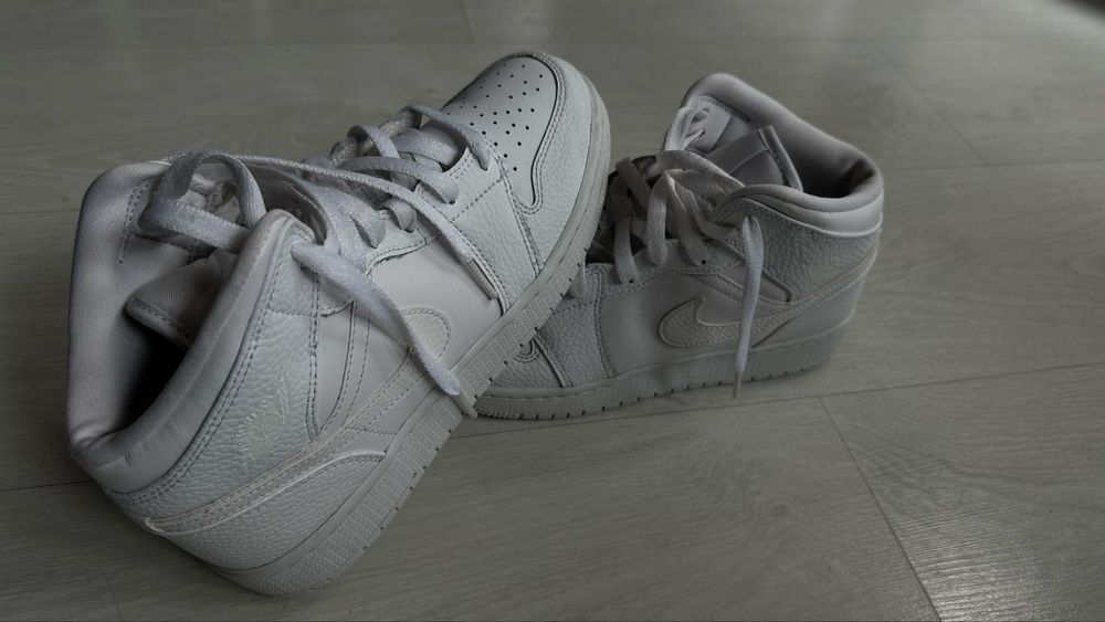 Nike Air Jordan 1 Mid Triple White – номер 40