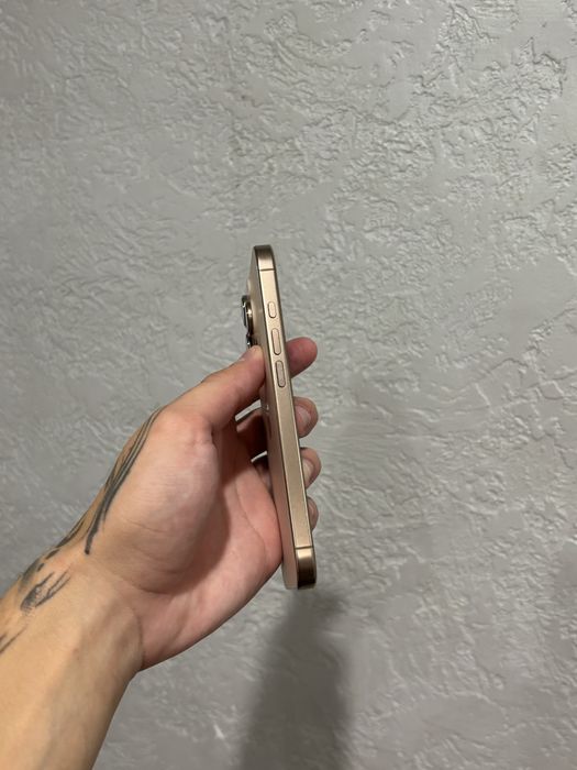 Iphone 16 pro E-sim 128gb
