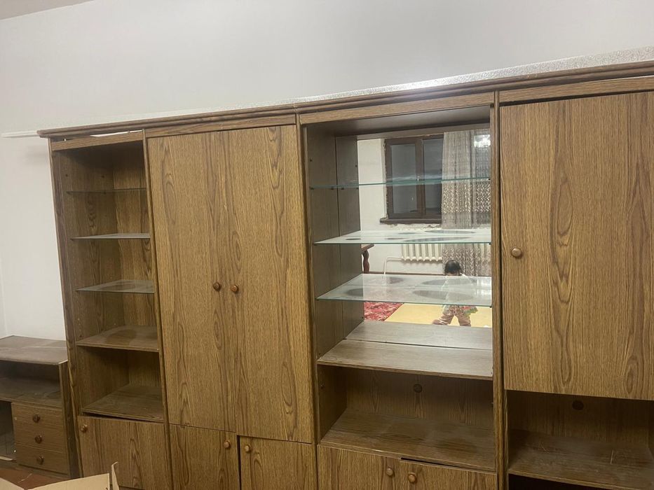 Продам  стенку для зала