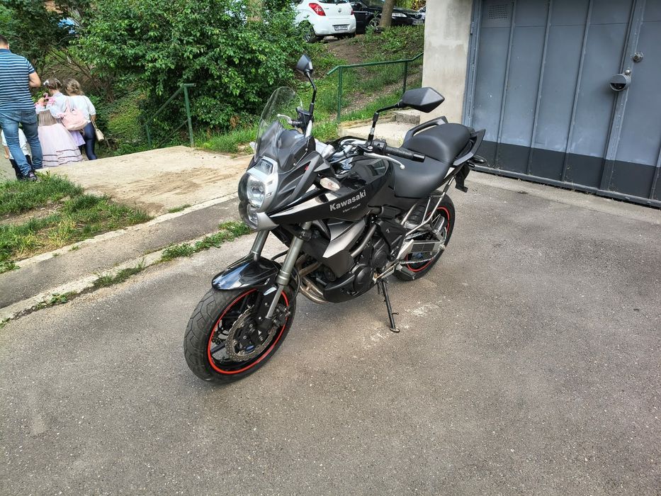 Kawasaki Versys 650 Facelift din 2012 impecabil