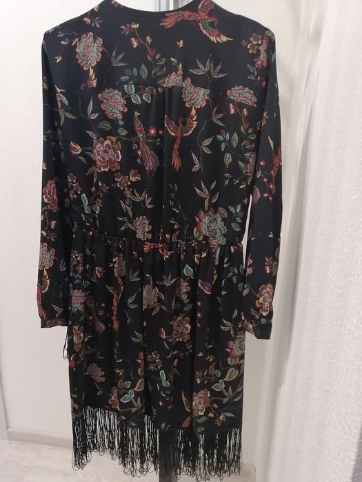 Продам Итальянское платье с бахрамой