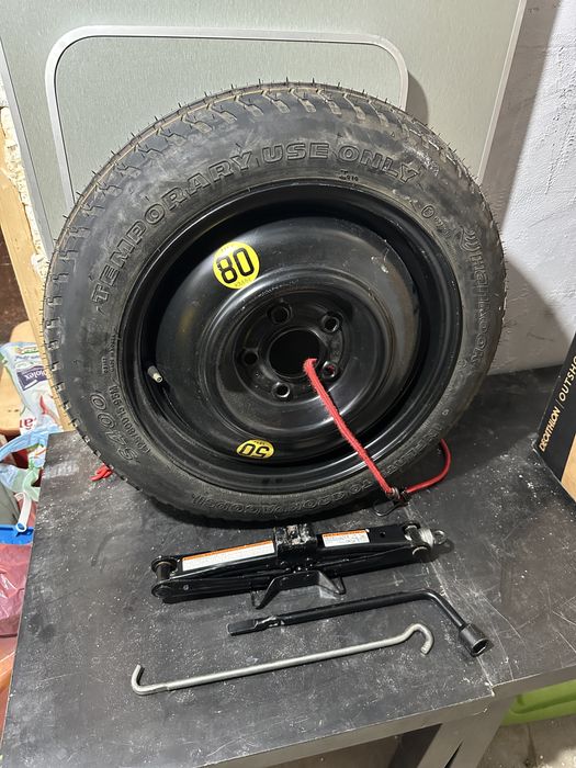 Roata de rezerva si cric toyota 5x100 corolla- prius- auris- etc