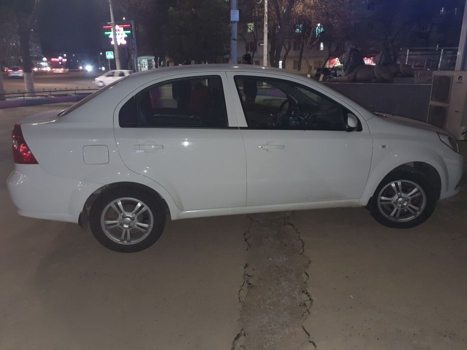 Ravon Nexia 3 ATM Sotiladi