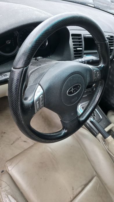 Волан MOMO Subaru Legacy/Outback 2005