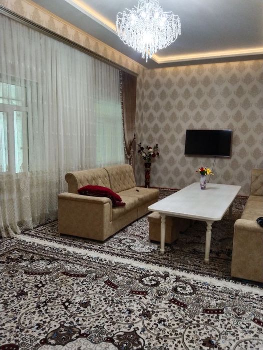 Дом ховли жой сотилади мебель бн бирга, сув, свет, газ. Райцентр