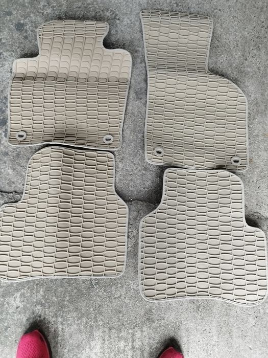 Preșuri cauciuc pentru Ford focus Mk3 negre și preșuri Volkswagen Pass