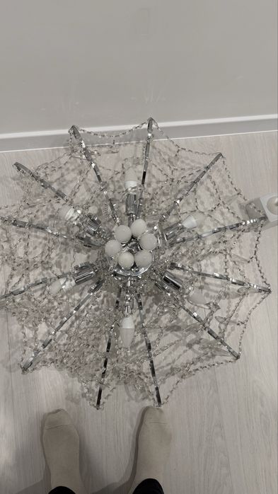 Продам люстры по 10 тыс