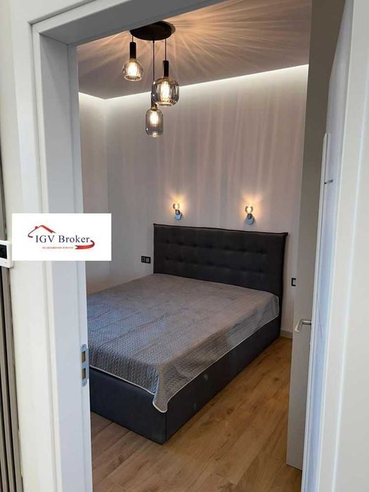 Тристаен апартамент в Кръстова вада