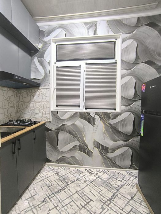 Продаётся Чиланзар 6 1в2 2этаж.