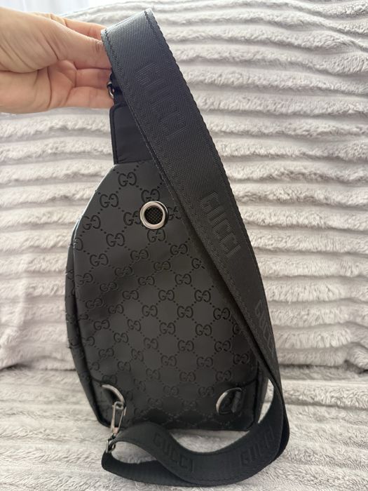 Geanta umar gucci