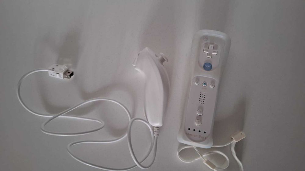 Nintendo Wii + Wiimote + Nunchuk + Adaptor HDMI