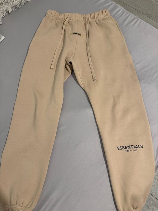 Pantaloni essentials
