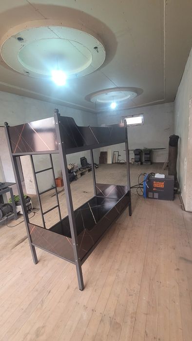 bolalar uchun 2 qavatli karavotlar