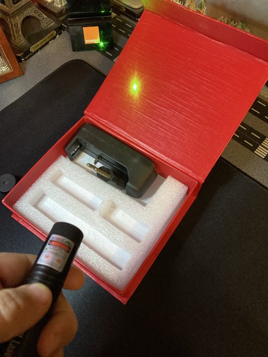 Laser verde puternic