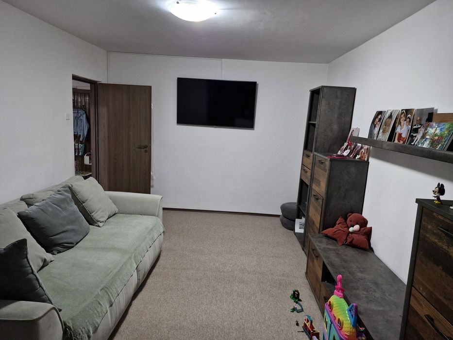 Vand apartament 3 camere