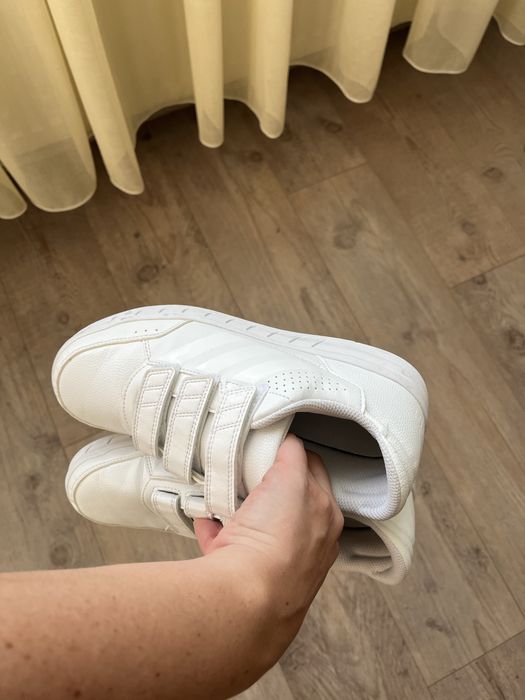 Маратонки Адидас 38