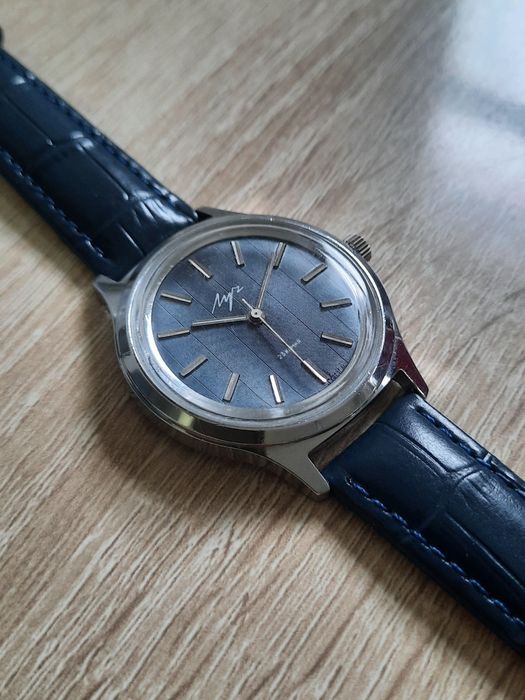 Продам Луч 23камня