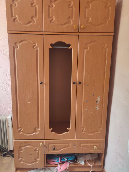 Продам шкаф б у , срочно