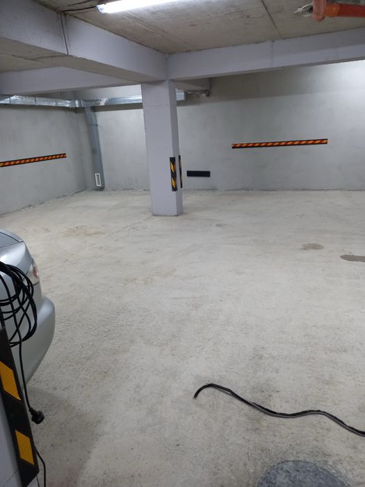 Давам под наем подземно паркомясто