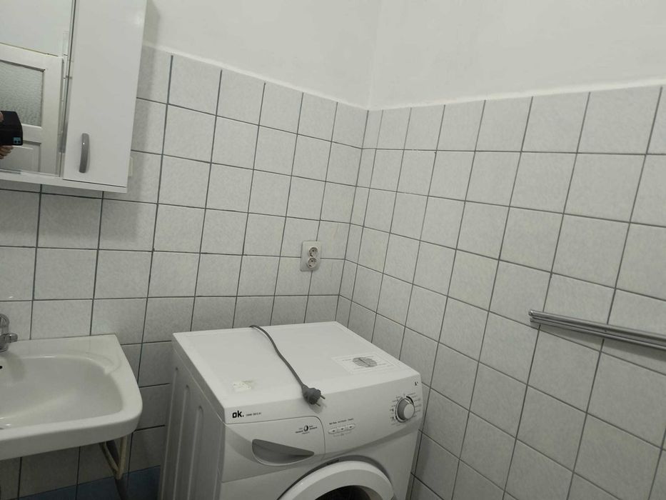 Inchiriez apartament