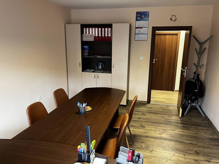 Офис, под наем, жк Възраждане