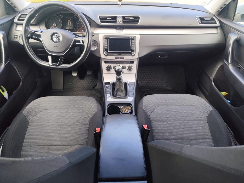 VOLKSWAGEN Passat 2011 — imagine 9
