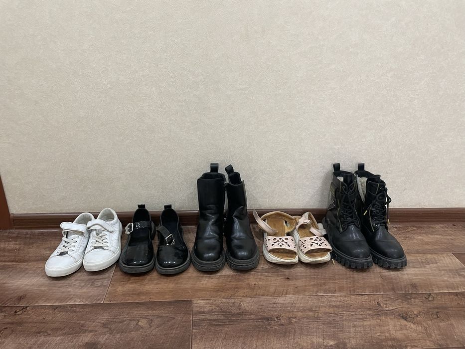 Продам обувь для девочек