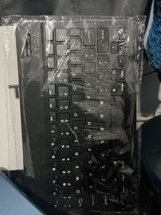 новый безсимчатый планшет