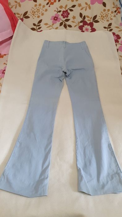 Продам Джинсы Голубые 27р