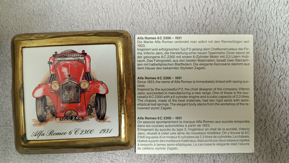 Plachete ceramica mașini de epoca