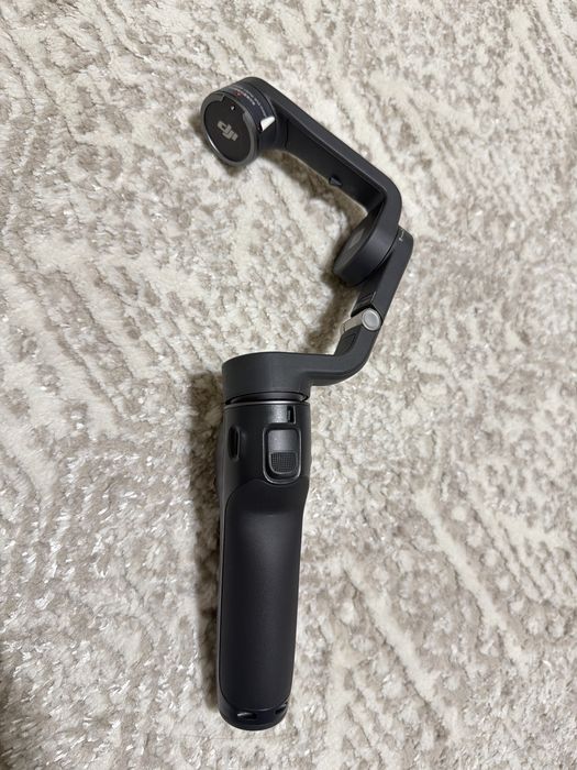 DJI osmo mobile 6