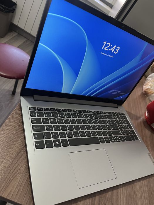 Ноутбук lenovo сатылады