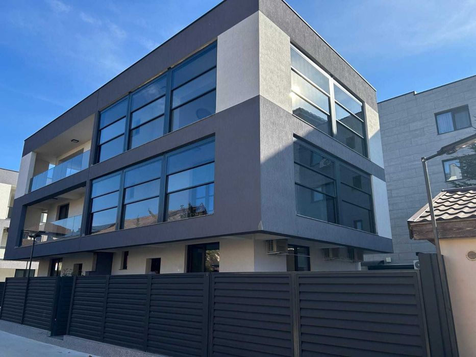 Inchidere Balcone , Terasa , Pergole retractabila cu LED, Bioclimatic Rolling Roof retractabila cu lamela alum., Wintergarden  Acoperis fix din sticla