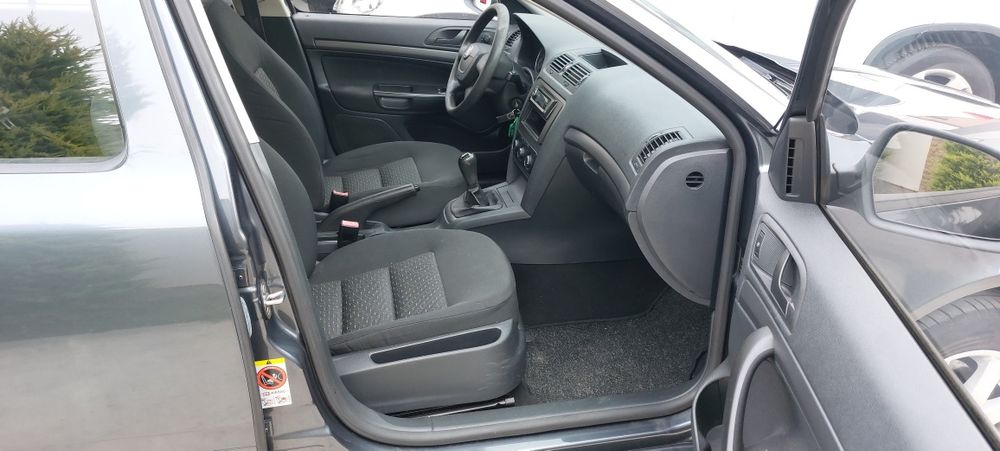 SKODA Octavia 2011 — imagine 5