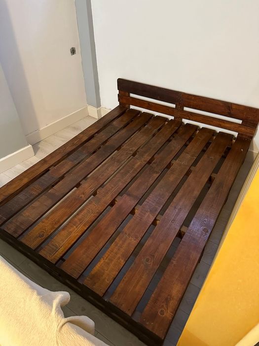 Pat de lemn stil rustic