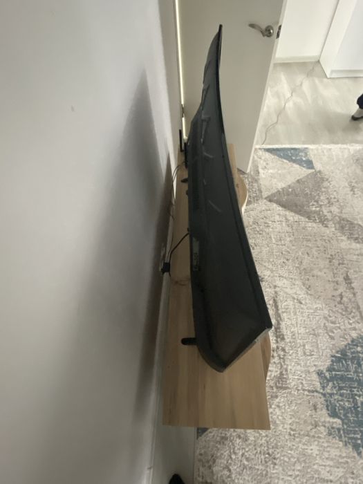 Телевизор и подставка за 80.000