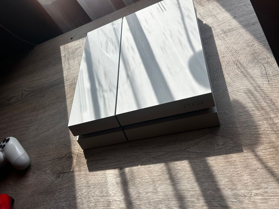 PlayStation 4 Fat + 2 джойстика