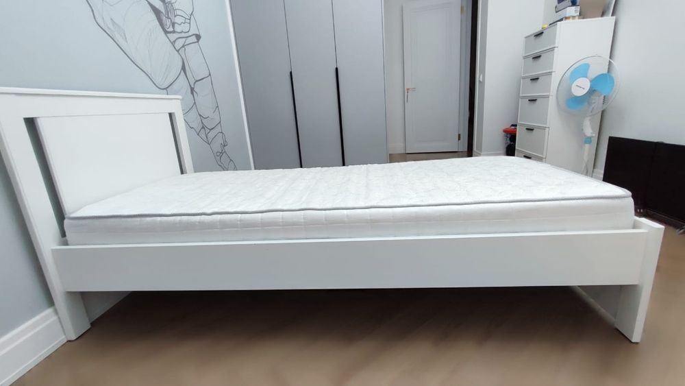 Две детские кровати