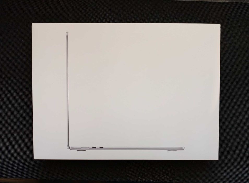 Нов Apple MacBook Air 15" M5 / 24GB RAM / 1TB SSD / Silver с Гаранция