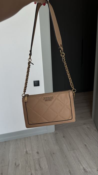 Продам сумочку Guess оригинал
