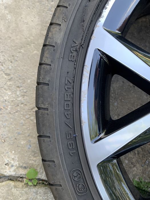 Джанти с гуми Volkswagen up! GTI 195/40R17 4x100