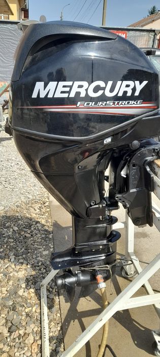 Извънбордов двигател Mercury 25 кс.