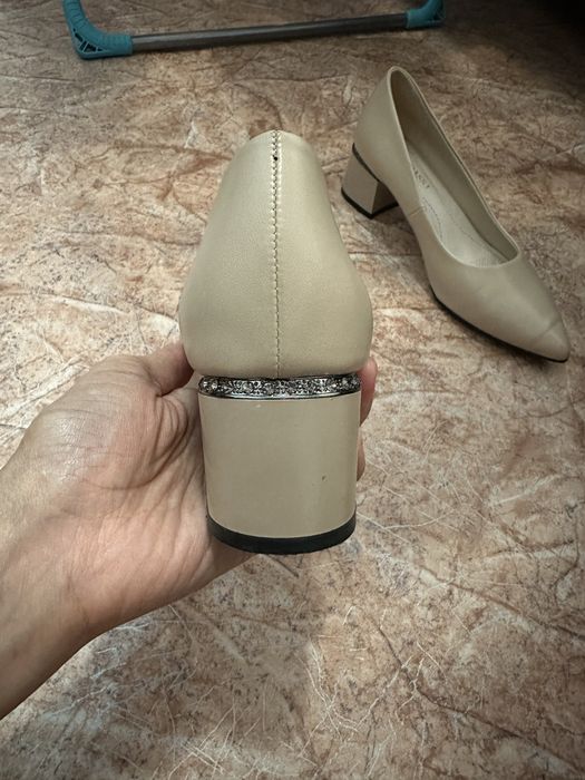 Продам кожанные балетки